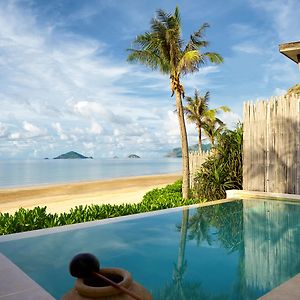 Deluxe Villa mit Strandblick