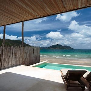 Duplex Pool Villa mit Strandblick